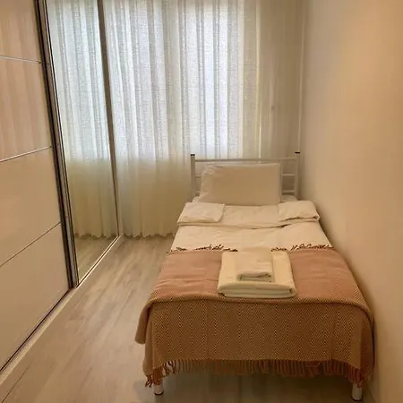 Cozy House At The Luxurious District アパート