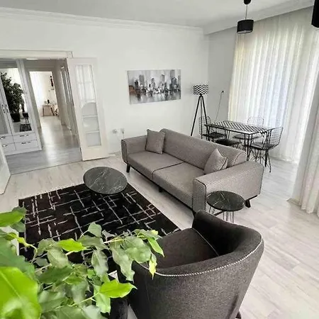 Apartment Cozy House At The Luxurious District